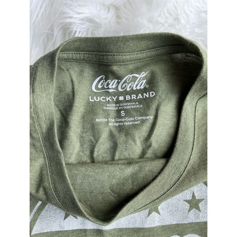 🆕 Lucky Brand Women’s Coca-Cola Graphic T-Shirt Green Sparkle Size S - Picture 4 of 5